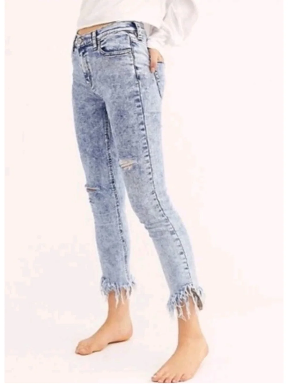 Free People Skinny Jeans 27x26 Acid Wash Distressed Raw Hem Ankle Boho Y2K Indie
